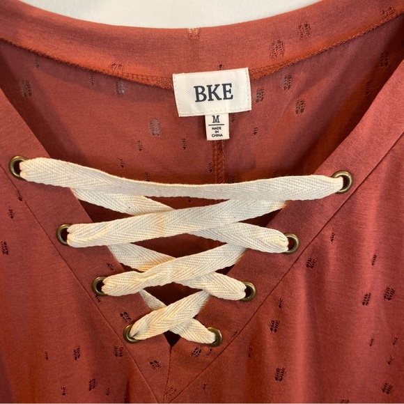BKE Lace Up Burnout T shirt Brick Red Medium Oversized - Picture 3 of 6